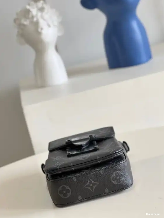 VUITTON WALLET S-LOCK LOUIS WEARABLE VERTICAL 0610
